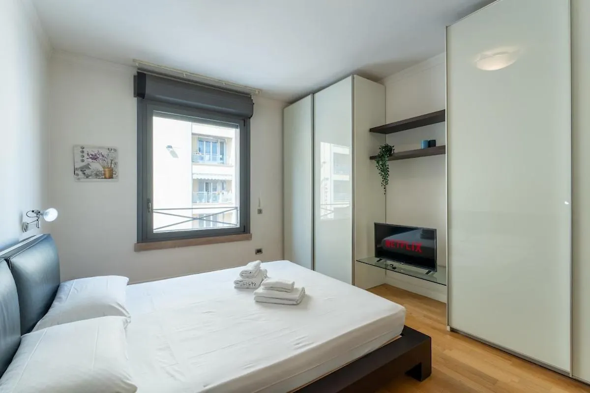 2 Minutes From The Station Charming Apartment Florence