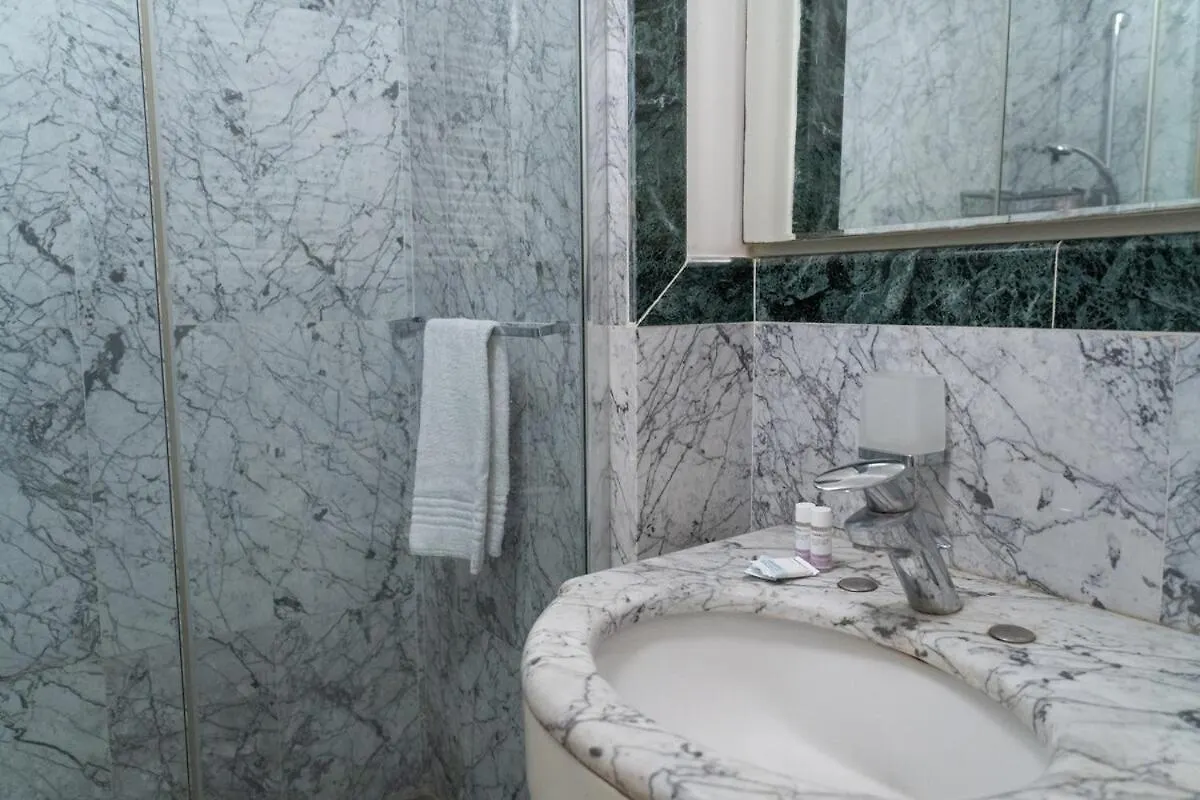 2 Minutes From The Station Charming Apartment Florence Italy