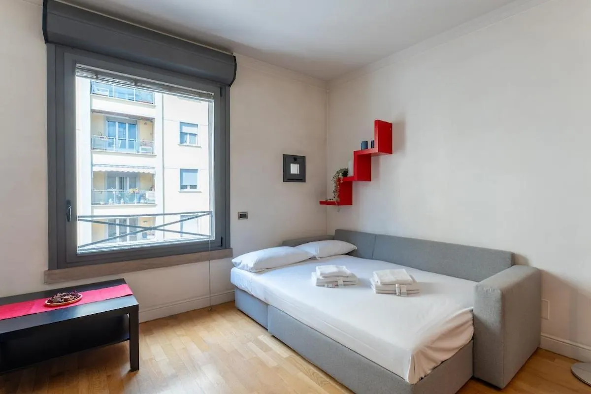 2 Minutes From The Station Charming Apartment Florence